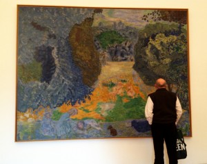 Fletcher looking at Bonnard Painting